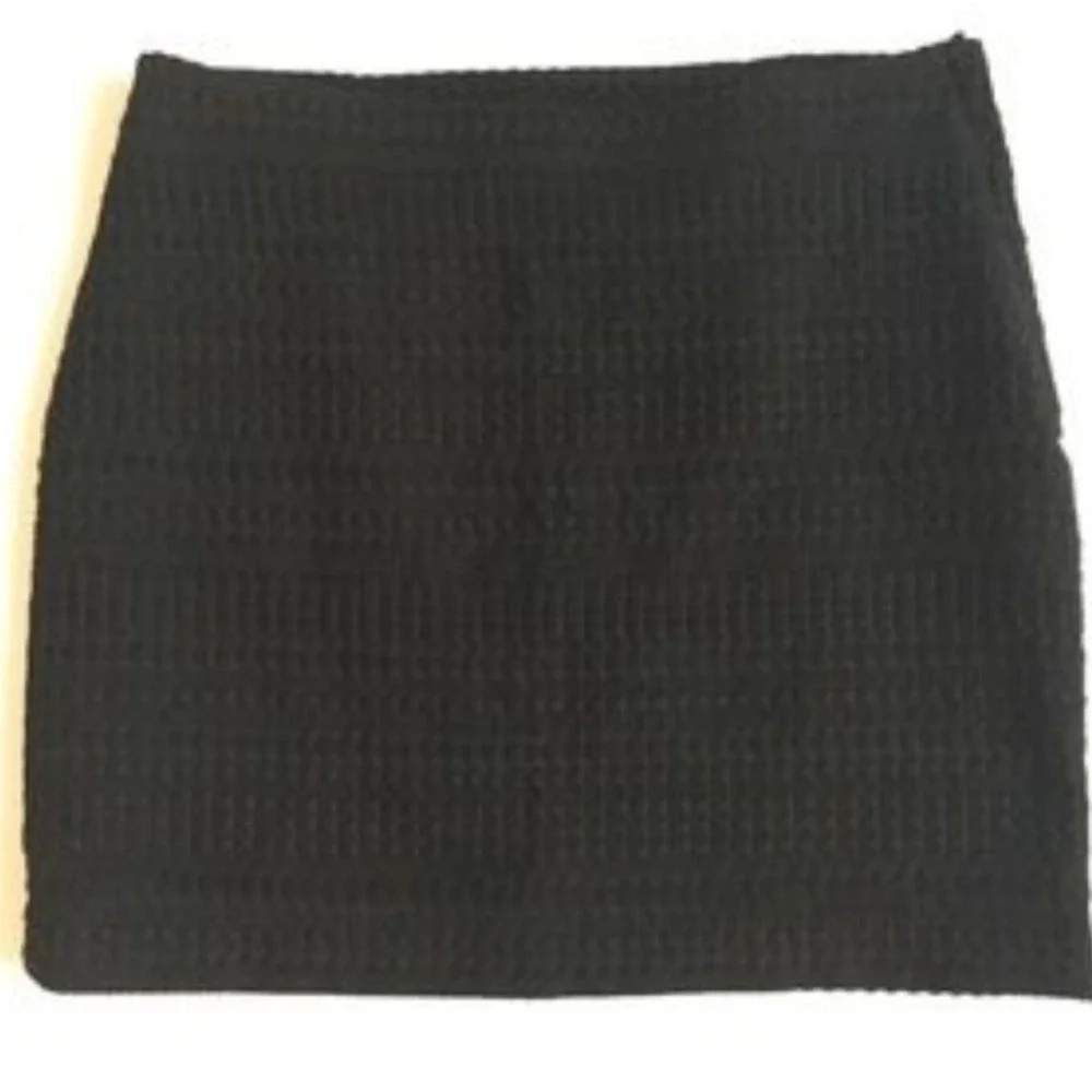 H&M Going Out Jacquard Black Mini Skirt NWT size 2